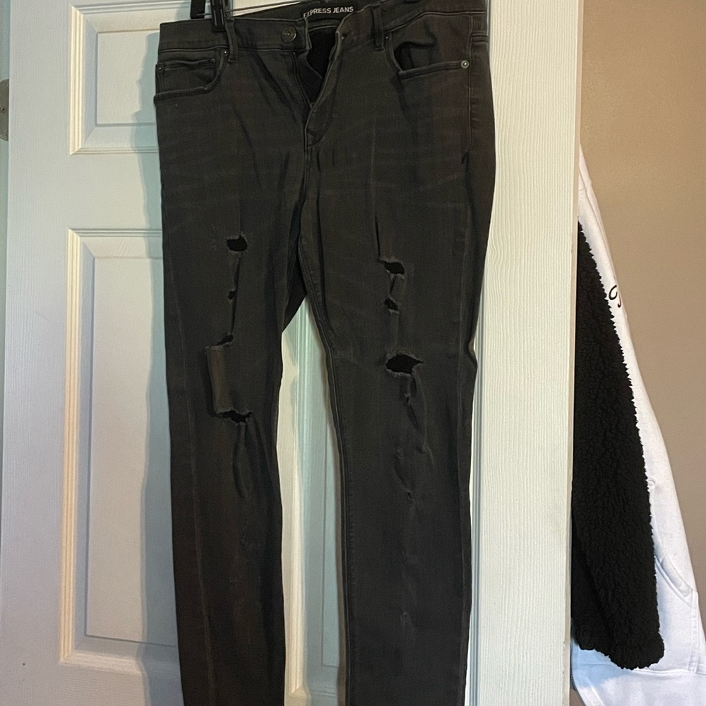 Ripped Express Jeans
